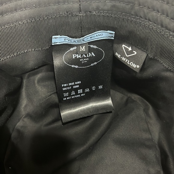 Brand new size Medium Re-Nylon Black Prada Bucket Hat - Picture 3 of 6